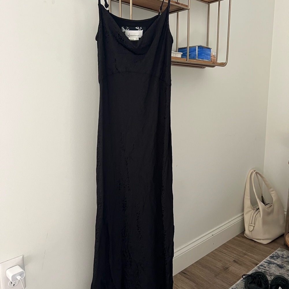 Elegant Black Women's Dress - Small slit leg